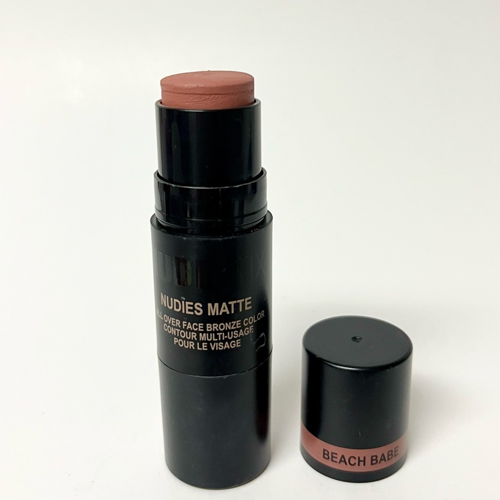 NUDESTIX
Nudies Matte Cream Bronzer Color: Beach Babe - rosy bronze- bronzer 7g